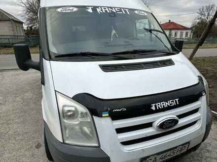 Белый Форд Транзит Кастом, объемом двигателя 2.2 л и пробегом 250 тыс. км за 8500 $, фото 1 на Automoto.ua