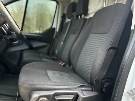 Белый Форд Транзит Кастом, объемом двигателя 2.2 л и пробегом 280 тыс. км за 15500 $, фото 1 на Automoto.ua