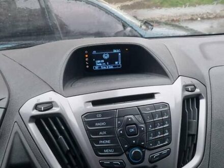 Белый Форд Транзит Кастом, объемом двигателя 2.2 л и пробегом 220 тыс. км за 15000 $, фото 1 на Automoto.ua