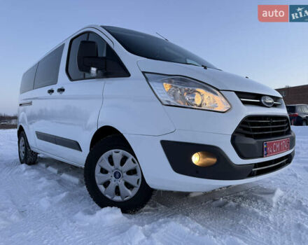 Белый Форд Транзит Кастом, объемом двигателя 2 л и пробегом 178 тыс. км за 16700 $, фото 1 на Automoto.ua