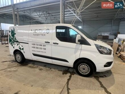 Белый Форд Транзит Кастом, объемом двигателя 2 л и пробегом 179 тыс. км за 15400 $, фото 1 на Automoto.ua