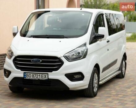 Белый Форд Транзит Кастом, объемом двигателя 2 л и пробегом 300 тыс. км за 17740 $, фото 1 на Automoto.ua