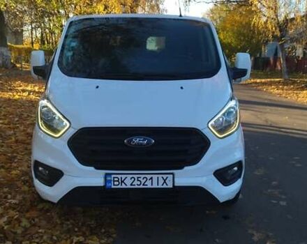 Белый Форд Транзит Кастом, объемом двигателя 2 л и пробегом 208 тыс. км за 19999 $, фото 1 на Automoto.ua