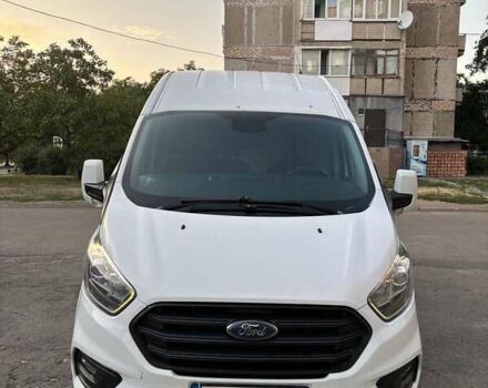 Белый Форд Транзит Кастом, объемом двигателя 2 л и пробегом 200 тыс. км за 17000 $, фото 1 на Automoto.ua