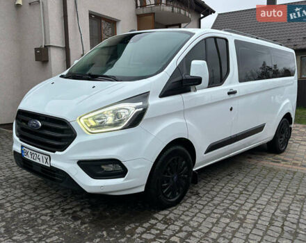 Белый Форд Транзит Кастом, объемом двигателя 2 л и пробегом 162 тыс. км за 19999 $, фото 1 на Automoto.ua