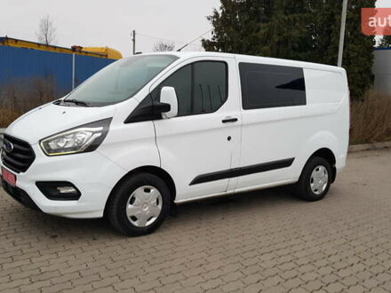 Белый Форд Транзит Кастом, объемом двигателя 2 л и пробегом 145 тыс. км за 16900 $, фото 1 на Automoto.ua