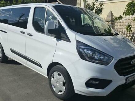 Белый Форд Транзит Кастом, объемом двигателя 2 л и пробегом 182 тыс. км за 26000 $, фото 1 на Automoto.ua