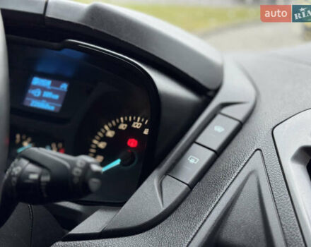 Чорний Форд Транзит Кастом, об'ємом двигуна 2 л та пробігом 231 тис. км за 25000 $, фото 43 на Automoto.ua