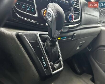 Черный Форд Транзит Кастом, объемом двигателя 2 л и пробегом 191 тыс. км за 28400 $, фото 14 на Automoto.ua