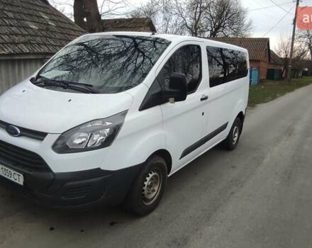 Белый Форд Transit Custom пасс., объемом двигателя 2.2 л и пробегом 158 тыс. км за 14000 $, фото 1 на Automoto.ua
