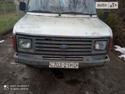 Форд Transit Custom пасс. 1986 у Тысменице на Automoto.ua Сірий Форд Transit Custom пасс., об'ємом двигуна 2.5 л та пробігом 52 тис. км за 1300 $, фото 1 на Automoto.ua