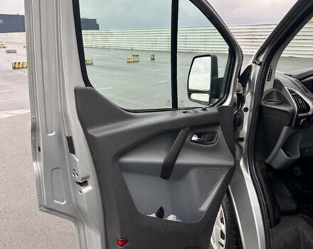 Серый Форд Транзит Кастом, объемом двигателя 2.2 л и пробегом 232 тыс. км за 10800 $, фото 14 на Automoto.ua