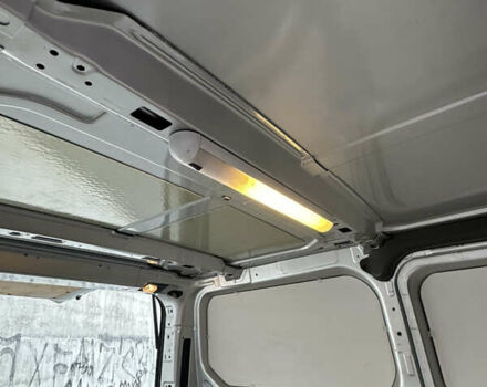 Серый Форд Транзит Кастом, объемом двигателя 2.2 л и пробегом 232 тыс. км за 10800 $, фото 24 на Automoto.ua