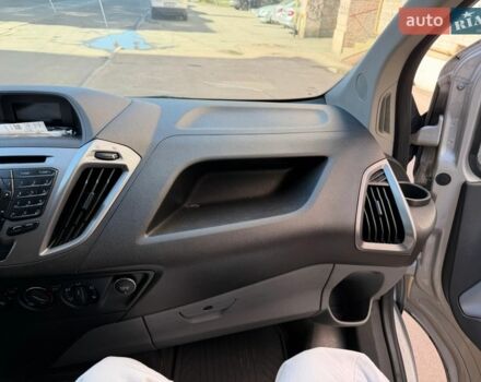 Сірий Форд Транзит Кастом, об'ємом двигуна 2 л та пробігом 261 тис. км за 15000 $, фото 13 на Automoto.ua