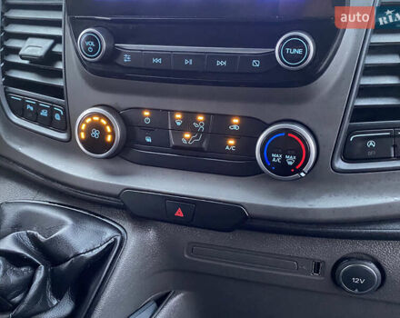 Сірий Форд Транзит Кастом, об'ємом двигуна 2 л та пробігом 216 тис. км за 17550 $, фото 35 на Automoto.ua