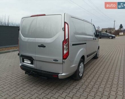 Серый Форд Транзит Кастом, объемом двигателя 2 л и пробегом 209 тыс. км за 17200 $, фото 3 на Automoto.ua