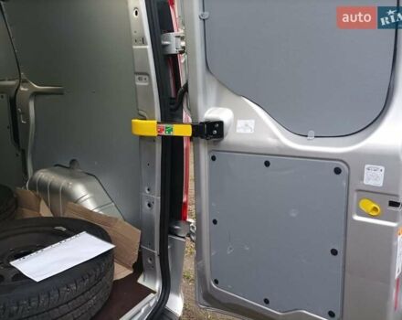 Серый Форд Транзит Кастом, объемом двигателя 2 л и пробегом 209 тыс. км за 17200 $, фото 15 на Automoto.ua