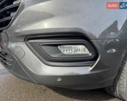 Сірий Форд Транзит Кастом, об'ємом двигуна 2.69 л та пробігом 211 тис. км за 16700 $, фото 46 на Automoto.ua