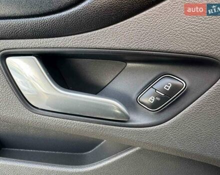 Сірий Форд Транзит Кастом, об'ємом двигуна 2.69 л та пробігом 211 тис. км за 16700 $, фото 29 на Automoto.ua