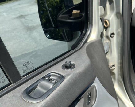 Серый Форд Транзит Кастом, объемом двигателя 2.2 л и пробегом 247 тыс. км за 11100 $, фото 12 на Automoto.ua