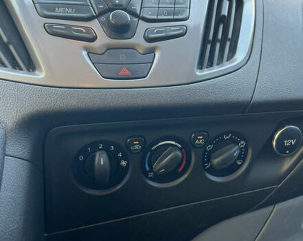 Серый Форд Транзит Кастом, объемом двигателя 2.2 л и пробегом 247 тыс. км за 11100 $, фото 9 на Automoto.ua