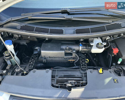 Серый Форд Транзит Кастом, объемом двигателя 2.2 л и пробегом 340 тыс. км за 13000 $, фото 7 на Automoto.ua