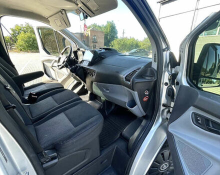 Серый Форд Транзит Кастом, объемом двигателя 2.2 л и пробегом 340 тыс. км за 13000 $, фото 6 на Automoto.ua