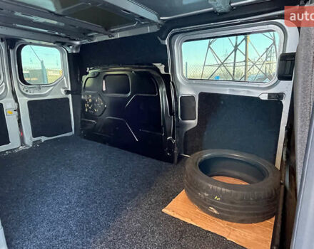 Серый Форд Транзит Кастом, объемом двигателя 2.2 л и пробегом 138 тыс. км за 12900 $, фото 17 на Automoto.ua