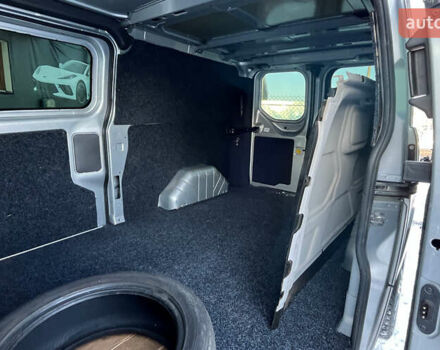 Серый Форд Транзит Кастом, объемом двигателя 2.2 л и пробегом 138 тыс. км за 12900 $, фото 18 на Automoto.ua