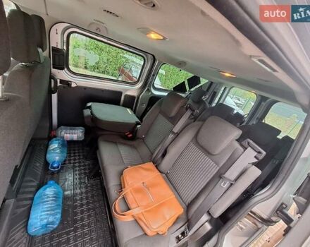 Серый Форд Транзит Кастом, объемом двигателя 2.2 л и пробегом 317 тыс. км за 15500 $, фото 8 на Automoto.ua