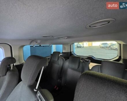 Серый Форд Транзит Кастом, объемом двигателя 2.2 л и пробегом 333 тыс. км за 15000 $, фото 4 на Automoto.ua