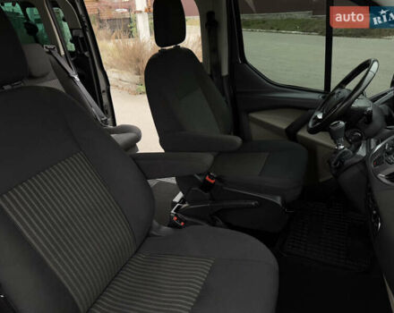 Сірий Форд Транзит Кастом, об'ємом двигуна 2.2 л та пробігом 263 тис. км за 16800 $, фото 74 на Automoto.ua