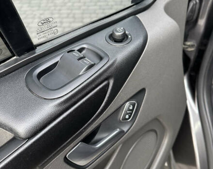 Сірий Форд Транзит Кастом, об'ємом двигуна 2 л та пробігом 255 тис. км за 21499 $, фото 115 на Automoto.ua