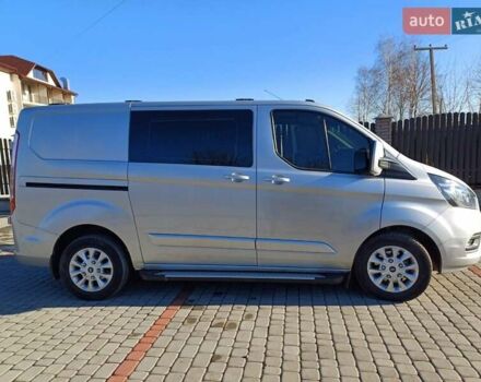 Серый Форд Транзит Кастом, объемом двигателя 2 л и пробегом 201 тыс. км за 21500 $, фото 2 на Automoto.ua