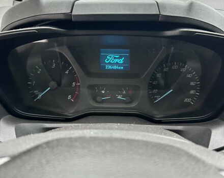 Серый Форд Транзит Кастом, объемом двигателя 2.2 л и пробегом 236 тыс. км за 15500 $, фото 18 на Automoto.ua