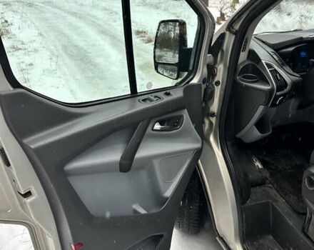 Серый Форд Транзит Кастом, объемом двигателя 2.2 л и пробегом 236 тыс. км за 15500 $, фото 16 на Automoto.ua