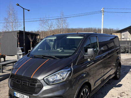 Серый Форд Транзит Кастом, объемом двигателя 2 л и пробегом 300 тыс. км за 19500 $, фото 1 на Automoto.ua