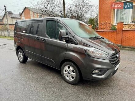 Серый Форд Транзит Кастом, объемом двигателя 2 л и пробегом 197 тыс. км за 16750 $, фото 1 на Automoto.ua