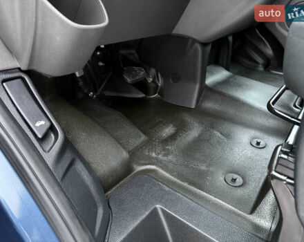 Синий Форд Транзит Кастом, объемом двигателя 2 л и пробегом 182 тыс. км за 18500 $, фото 63 на Automoto.ua