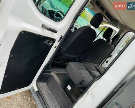 Белый Форд Транзит, объемом двигателя 2.2 л и пробегом 300 тыс. км за 15900 $, фото 34 на Automoto.ua