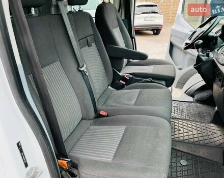 Белый Форд Транзит, объемом двигателя 2.2 л и пробегом 300 тыс. км за 15900 $, фото 23 на Automoto.ua