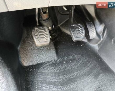 Белый Форд Транзит, объемом двигателя 0 л и пробегом 213 тыс. км за 17999 $, фото 24 на Automoto.ua