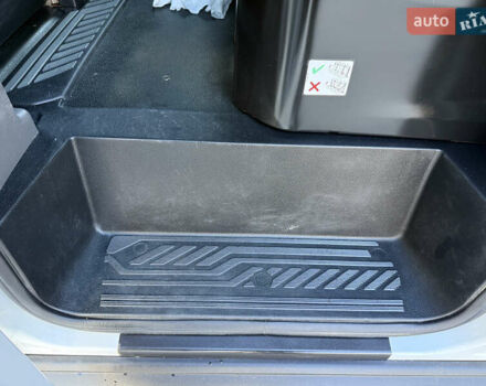 Белый Форд Транзит, объемом двигателя 0 л и пробегом 203 тыс. км за 20500 $, фото 32 на Automoto.ua