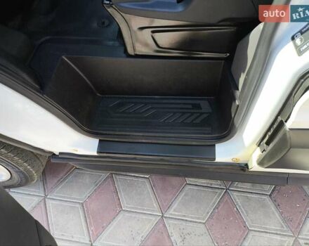 Белый Форд Транзит, объемом двигателя 2 л и пробегом 97 тыс. км за 22500 $, фото 33 на Automoto.ua