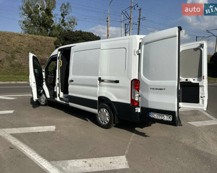 Белый Форд Транзит, объемом двигателя 2 л и пробегом 250 тыс. км за 71994 $, фото 28 на Automoto.ua