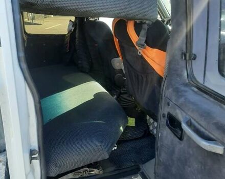 Белый Форд Транзит, объемом двигателя 2.5 л и пробегом 370 тыс. км за 8500 $, фото 3 на Automoto.ua