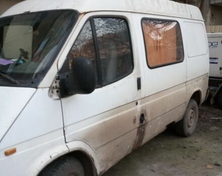Белый Форд Транзит, объемом двигателя 2 л и пробегом 800 тыс. км за 1000 $, фото 1 на Automoto.ua