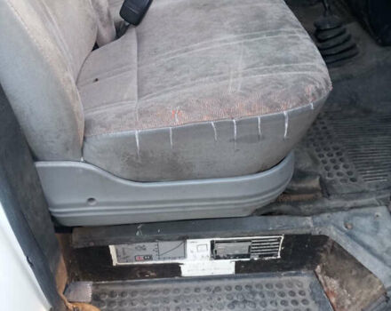 Белый Форд Транзит, объемом двигателя 2.5 л и пробегом 50 тыс. км за 1400 $, фото 4 на Automoto.ua