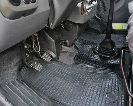 Форд Транзит 2004 у Чернівцях на Automoto.ua Білий Форд Транзит, об'ємом двигуна 2 л та пробігом 335 тис. км за 5600 $, фото 24 на Automoto.ua