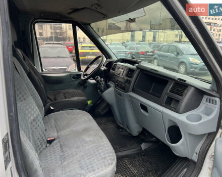 Білий Форд Транзит, об'ємом двигуна 2.4 л та пробігом 547 тис. км за 8500 $, фото 9 на Automoto.ua